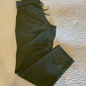 Zyia Green Everywhere pant